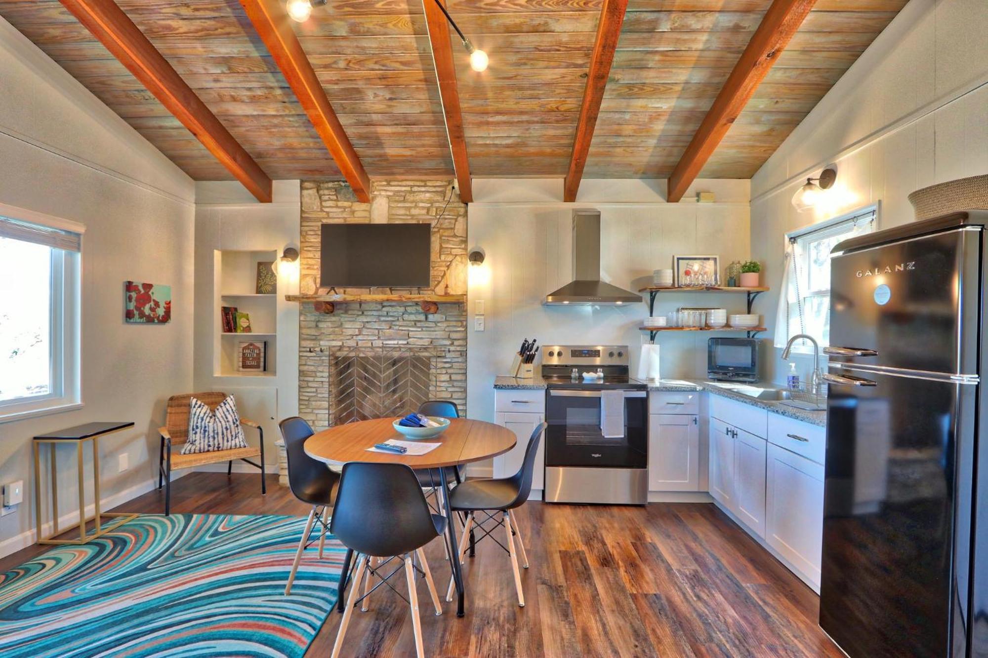 Millie'S Cottages Unit 5 - Josephine แคนยอนเลค ภายนอก รูปภาพ