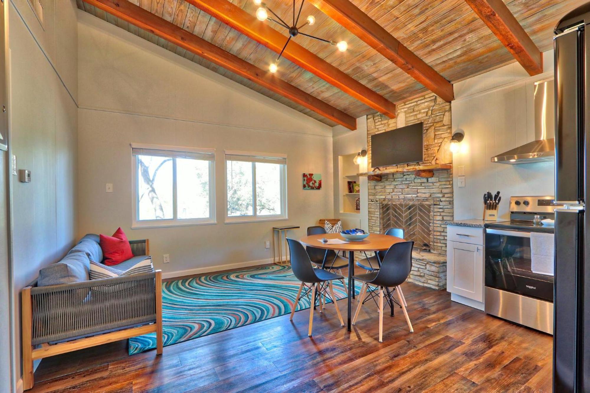 Millie'S Cottages Unit 5 - Josephine แคนยอนเลค ภายนอก รูปภาพ